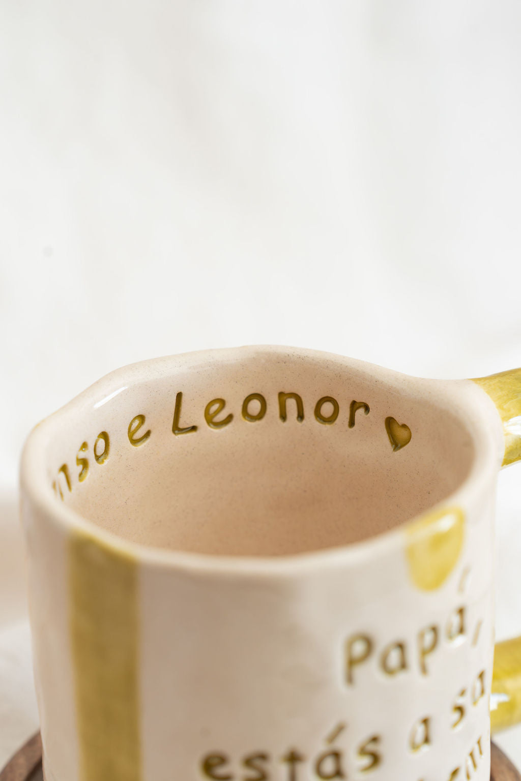Personalização interior de caneca · Caementa, cerâmica feita à mão
